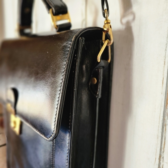 Vintage Black leather messenger bag - Picture 4 of 16